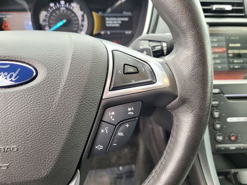 Used 2016 Ford Fusion Titanium image 22