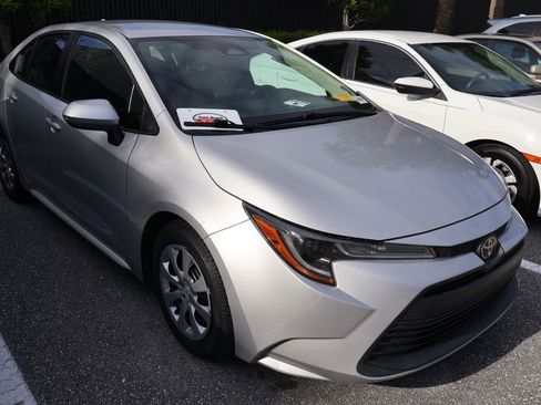 Used 2023 Toyota Corolla LE image 6