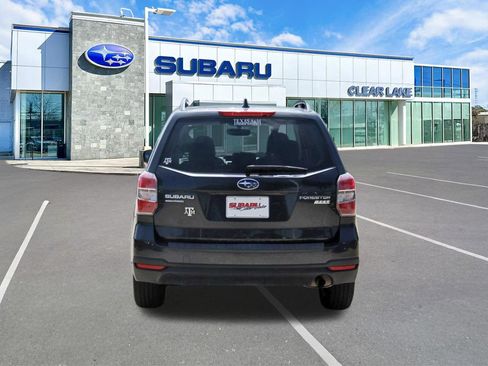 Used 2016 Subaru Forester 2.5i Premium AWD/4WD image 5