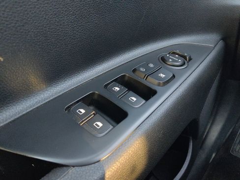 Used 2023 Kia Rio S FWD image 27