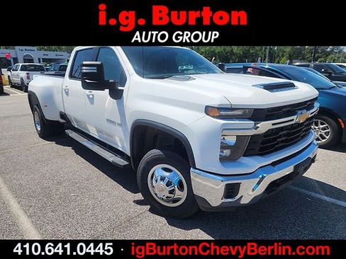 Used 2024 Chevrolet Silverado 3500 LT AWD/4WD image 1