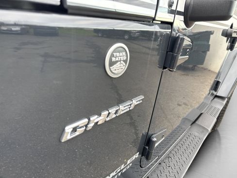 Used 2017 Jeep Wrangler Unlimited Sahara w/ Quick Order Package 24E Chief image 22