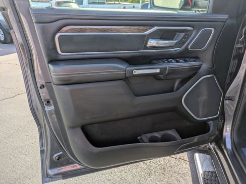 Used 2020 RAM 1500 Laramie image 12