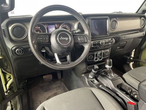 Used 2023 Jeep Gladiator Sport AWD/4WD image 7