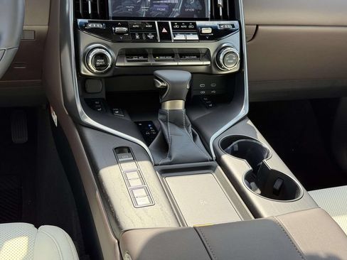 New 2026 Lexus LX 600 4WD w/ Luxury Package image 15