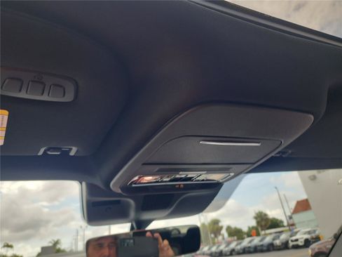 New 2026 Lincoln Navigator Reserve AWD/4WD image 36