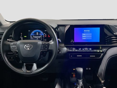 Used 2025 Toyota Camry LE w/ Convenience Package FWD image 18