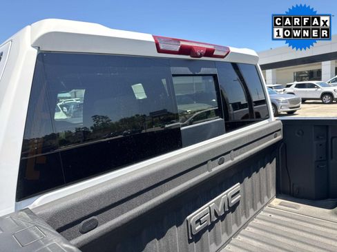 Used 2025 GMC Sierra 1500 AT4 w/ AT4 Premium Package AWD/4WD image 13