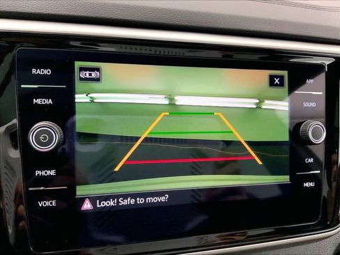 Certified 2023 Volkswagen Atlas Cross Sport SE w/ Panoramic Sunroof Package AWD/4WD image 25