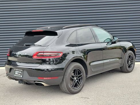Certified 2018 Porsche Macan AWD/4WD image 7