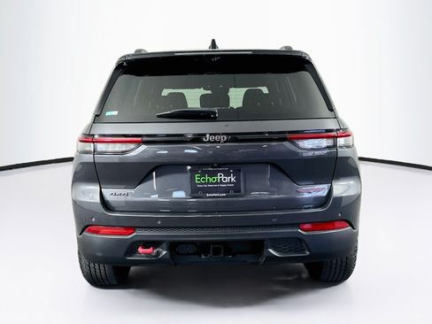Used 2022 Jeep Grand Cherokee Trailhawk w/ Luxury Tech Group III AWD/4WD image 7