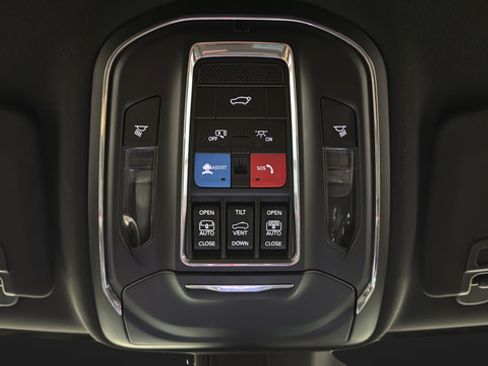 Used 2022 Jeep Grand Cherokee Trailhawk w/ Luxury Tech Group III AWD/4WD image 30