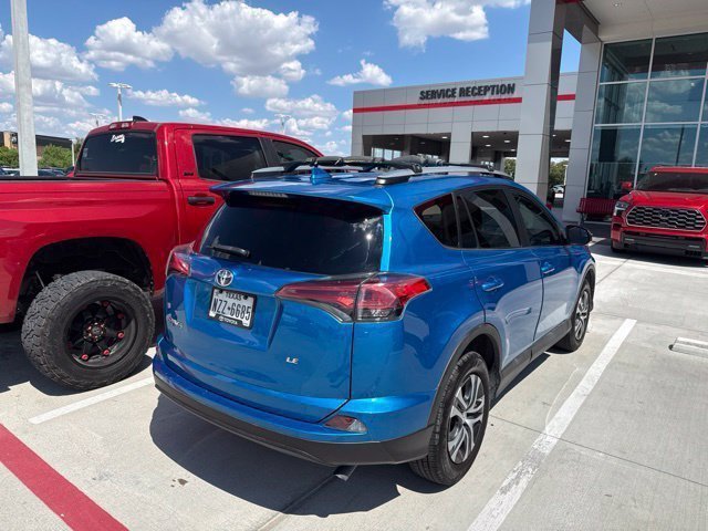 Used 2017 Toyota RAV4 LE FWD image 8