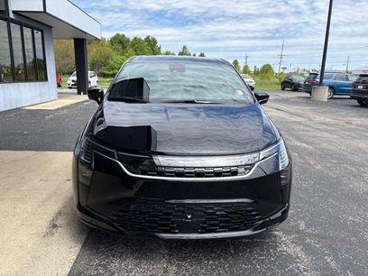 New 2027 Chrysler Pacifica Select