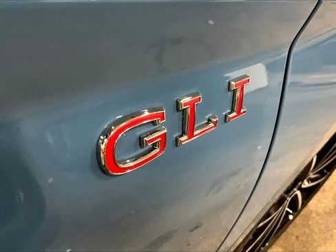 Used 2025 Volkswagen Jetta GLI Autobahn image 9