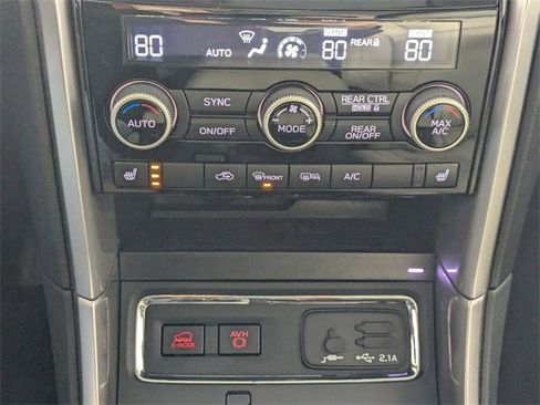 Used 2022 Subaru Ascent Limited w/ Technology Package image 24