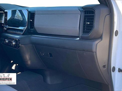 Used 2025 GMC Sierra 1500 SLT image 16