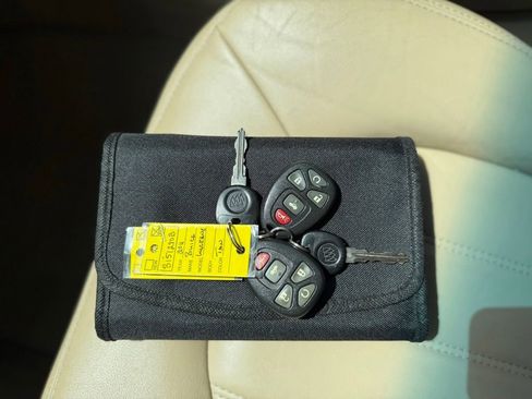 Used 2011 Buick Lucerne CXL FWD image 27