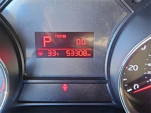 Used 2016 Kia Sedona LX w/ LX Convenience Package image 13