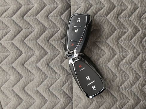 Used 2023 Chevrolet Equinox LT image 32