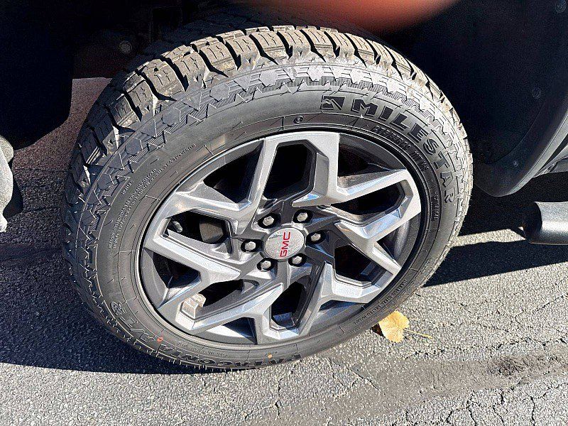Used 2018 GMC Sierra 1500 SLT AWD/4WD image 23