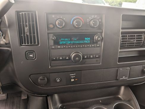 Certified 2024 GMC Savana 2500 w/ Driver Convenience Package image 25