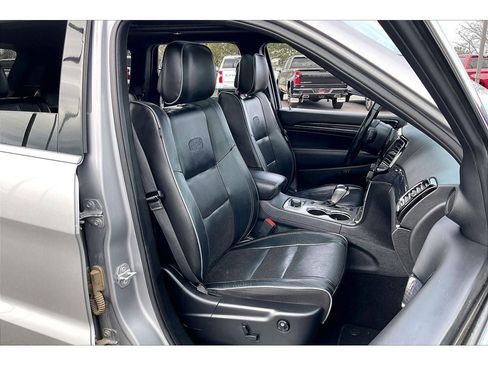 Used 2020 Jeep Grand Cherokee Overland image 8