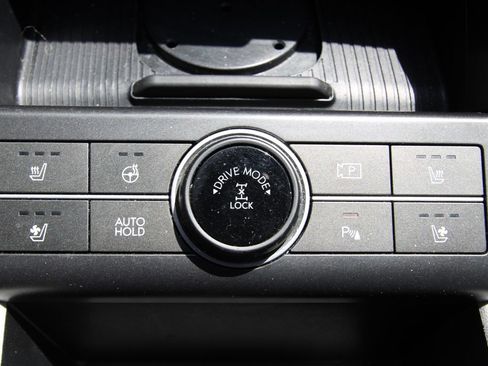 Used 2024 Hyundai Kona Limited AWD/4WD image 27