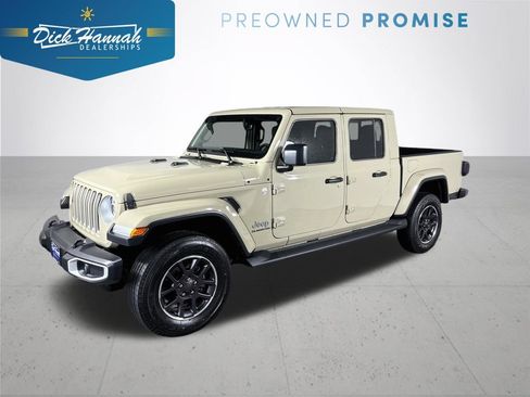 Used 2022 Jeep Gladiator Overland w/ Popular Equipment Package AWD/4WD image 1