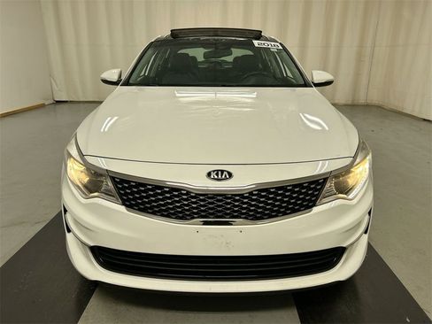 Used 2018 Kia Optima EX w/ Premium Package image 3