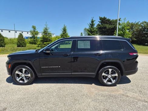 Used 2023 Jeep Grand Cherokee L Limited AWD/4WD image 8