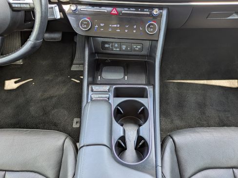 Used 2024 Hyundai Sonata Limited FWD image 18