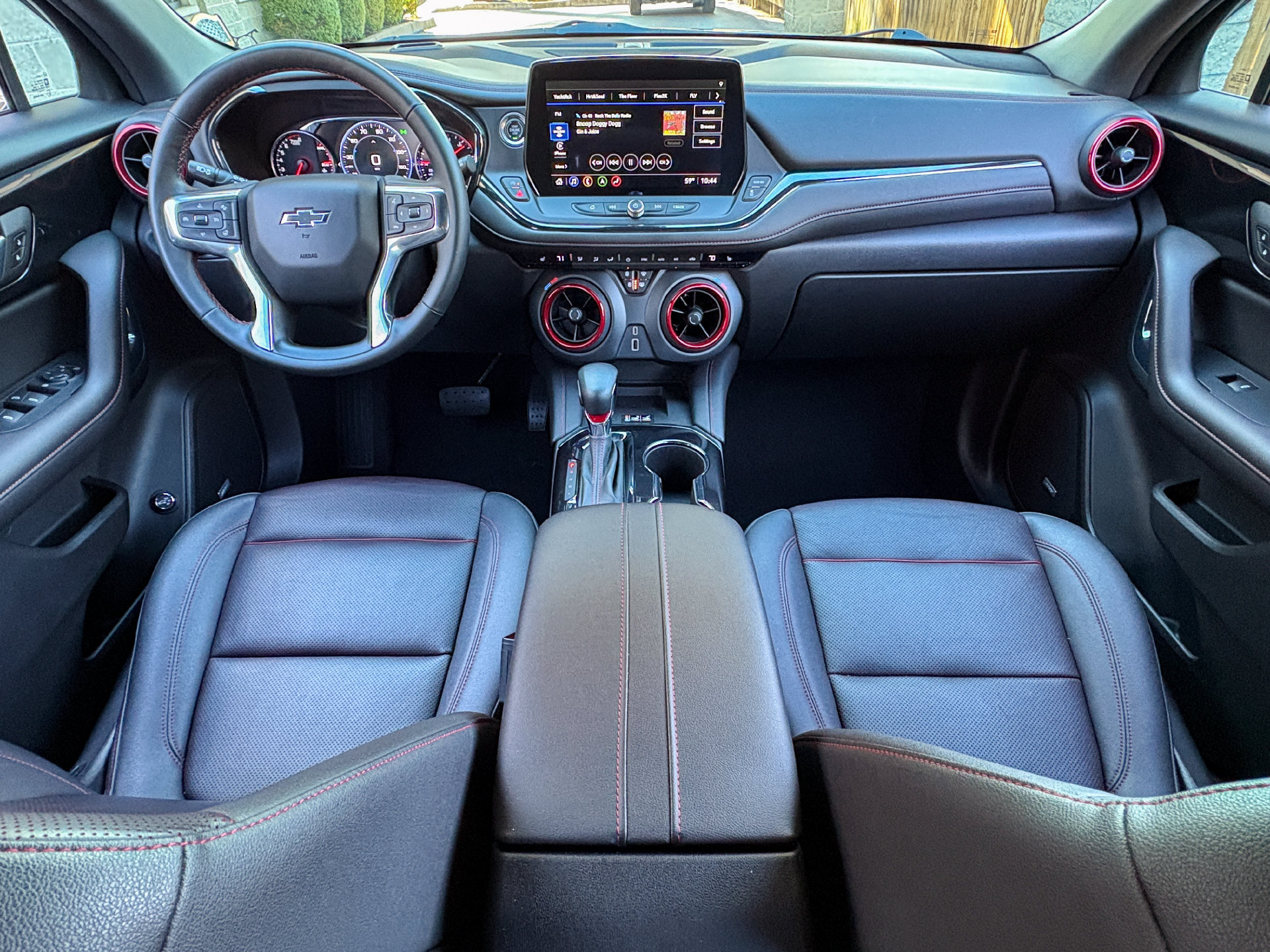 Used 2023 Chevrolet Blazer RS FWD image 2