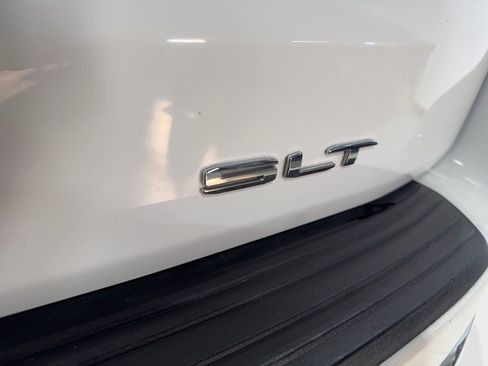 Used 2024 GMC Yukon SLT image 24