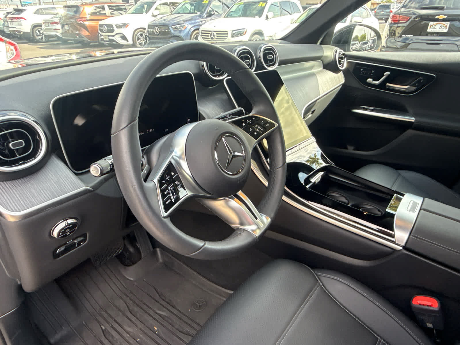 Used 2026 Mercedes-Benz GLC 300 image 10