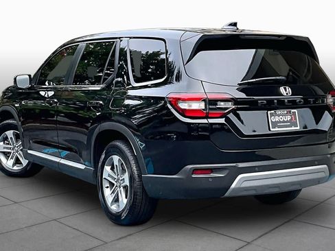 Used 2025 Honda Pilot EX-L image 11