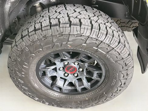 Used 2023 Toyota 4Runner TRD Off-Road Premium w/ Off Road Premium Plus Package AWD/4WD image 32