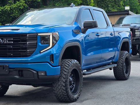 Used 2022 GMC Sierra 1500 Elevation AWD/4WD image 3