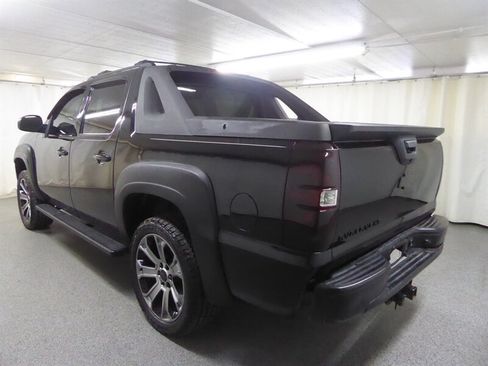 Used 2011 Chevrolet Avalanche LS AWD/4WD image 4
