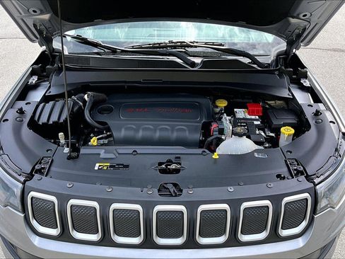 Certified 2022 Jeep Compass Latitude AWD/4WD image 10