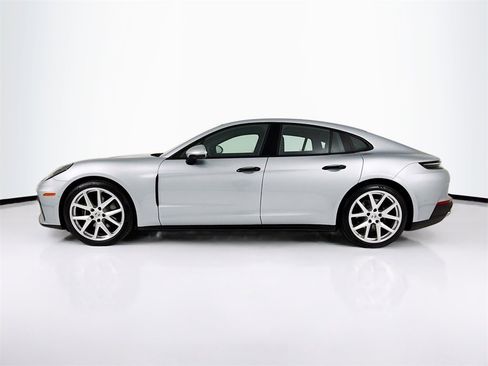 New 2025 Porsche Panamera 4 image 2