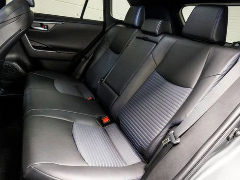 Used 2024 Toyota RAV4 XSE AWD/4WD image 9