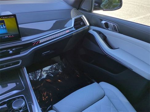 Used 2026 BMW X5 M60i image 17