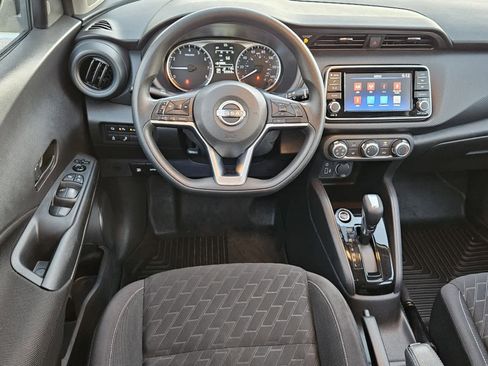 Used 2022 Nissan Kicks S image 5