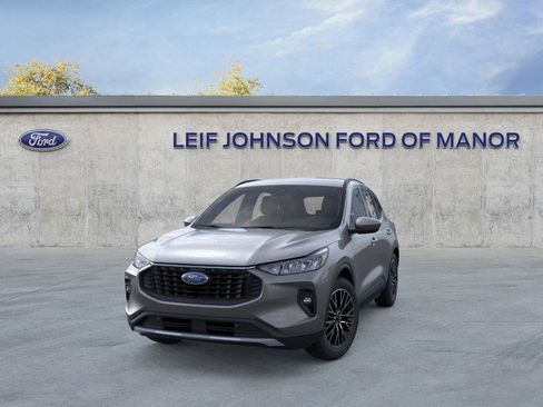 New 2025 Ford Escape SE image 2