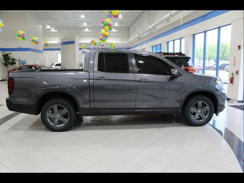 Certified 2023 Honda Ridgeline RTL image 4