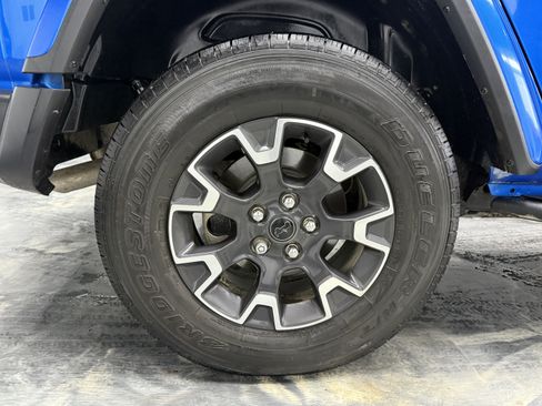 Used 2024 Jeep Wrangler Unlimited Sahara w/ Technology Group image 30