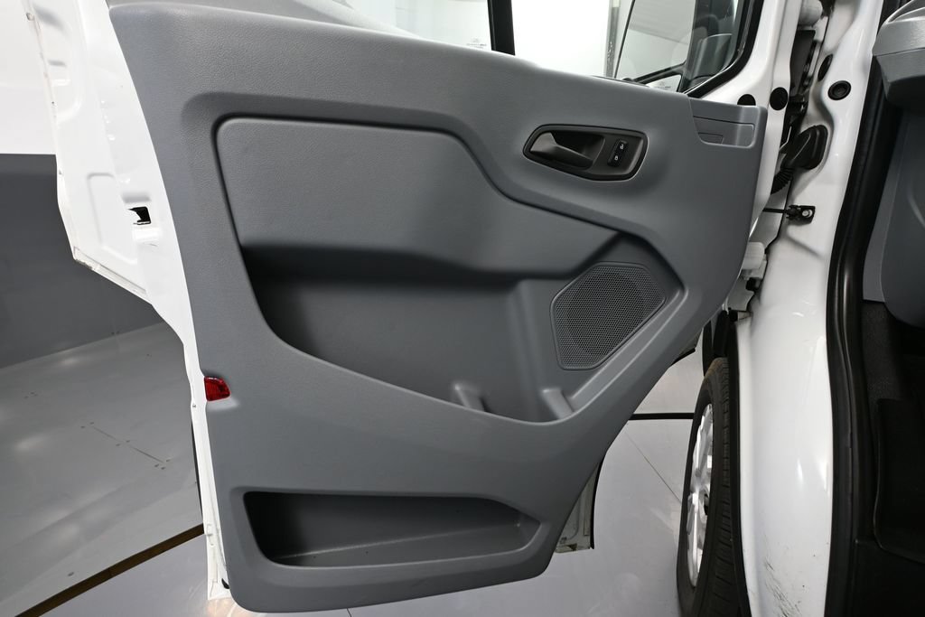 Used 2017 Ford Transit 250 130 Low Roof w/ Exterior Upgrade Package RWD image 14