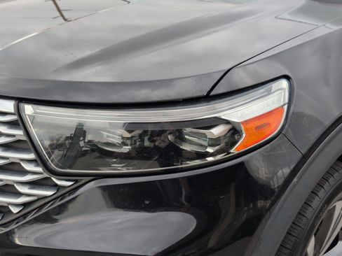 Used 2020 Ford Explorer Platinum image 11