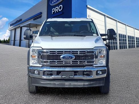 New 2026 Ford F450 XL w/ XL Chrome Package image 30